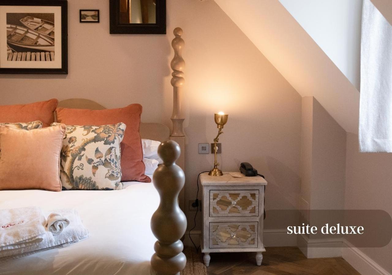 Logis Hotel De France La Chartre-sur-le-Loir Dış mekan fotoğraf