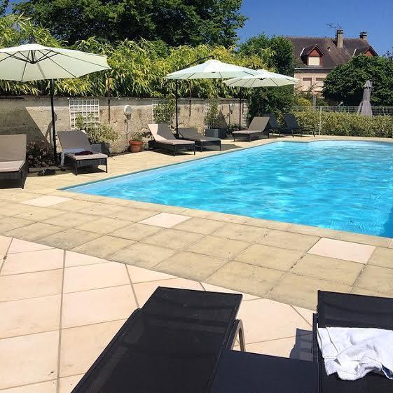 Logis Hotel De France La Chartre-sur-le-Loir Dış mekan fotoğraf