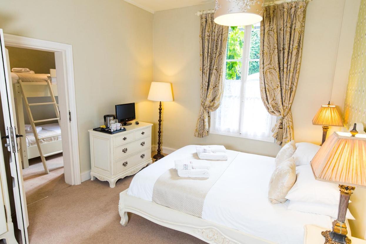 Logis Hotel De France La Chartre-sur-le-Loir Dış mekan fotoğraf