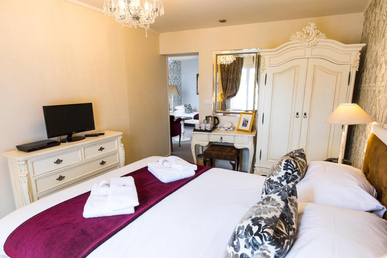 Logis Hotel De France La Chartre-sur-le-Loir Dış mekan fotoğraf